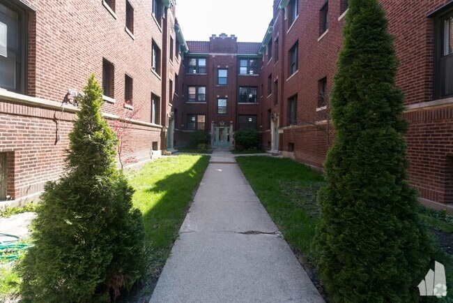 Building Photo - 2639 N Spaulding Ave