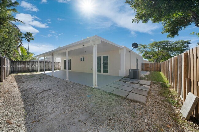 Foto del edificio - 9826 SW 222nd Terrace