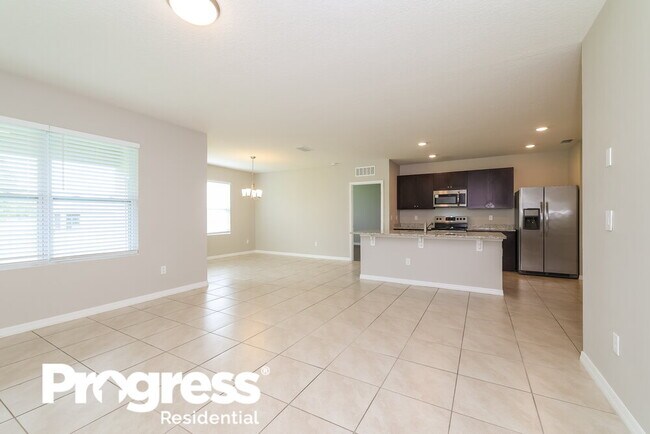 Building Photo - 336 Tanglewood Dr