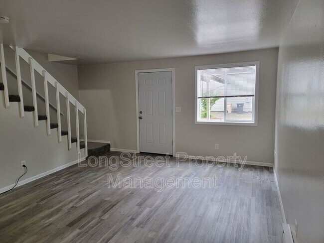 Foto del edificio - 1622 College St