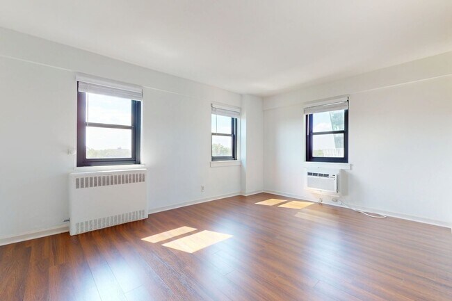 Interior Photo - Parc Frontenac