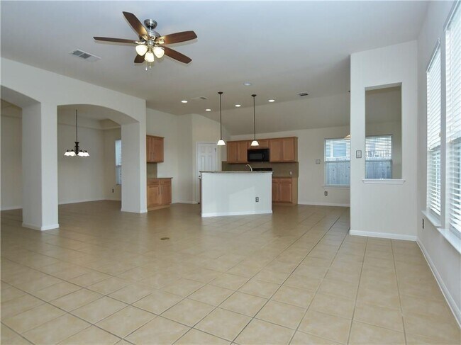 Building Photo - 1310 Sundrop Cove