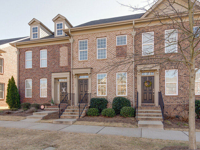 Foto del edificio - Charming 2BD/2.5BA Townhome in Cedar Walk!