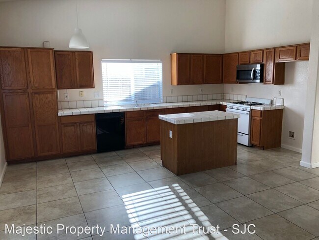 Foto del edificio - 4 br, 3 bath House - 1969 Phillip Ct