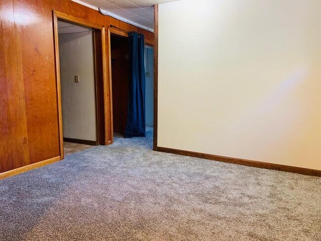 Foto del edificio - 1223 Cherry Ave