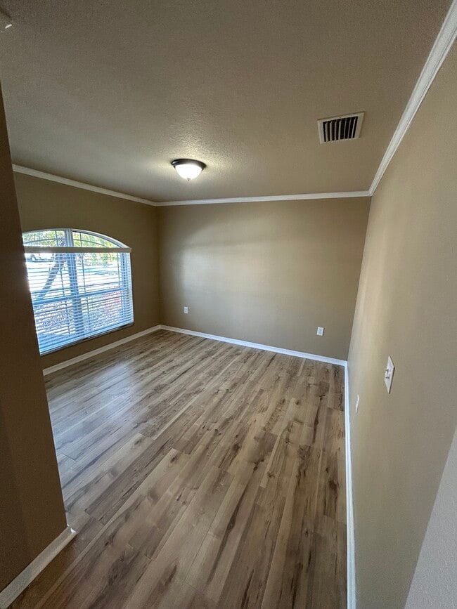 Bonus Room/ Office - 11543 Tangle Creek Blvd