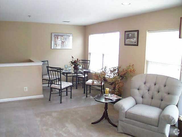 Living Room/Dinette - Autumn Park Apartments