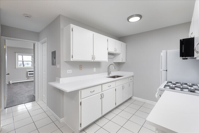 Foto del edificio - 5740 East Ave