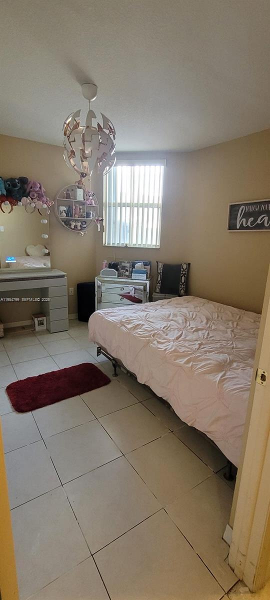 Building Photo - 905 NW 82nd Ave