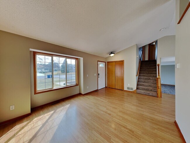 Foto del edificio - 11686 Alder St NW