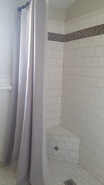 Building Photo - 3837 Sudbury Ave