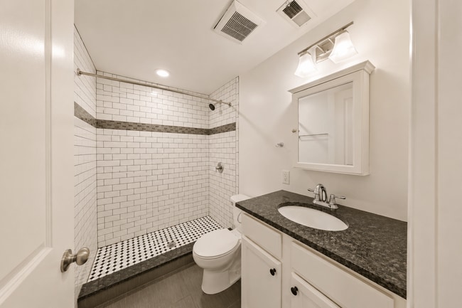 Building Photo - 6619 Ridge Avenue