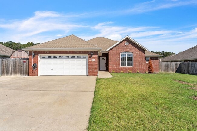 3/2 Home with EV Charger, Great Outdoor Sp... - 3/2 Home with EV Charger, Great Outdoor Sp...