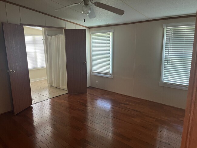 Foto del edificio - 8517 Edwards Rd
