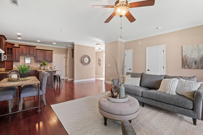 Building Photo - 3 bed 2.5 bath Townhome Addison @ Belle Vista