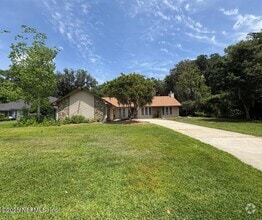 Building Photo - 3591 Lawrence Rd