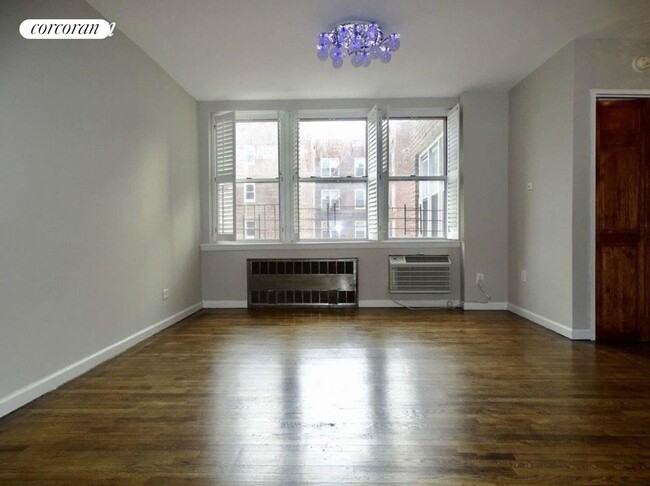 Foto del edificio - 207 Ocean Pkwy