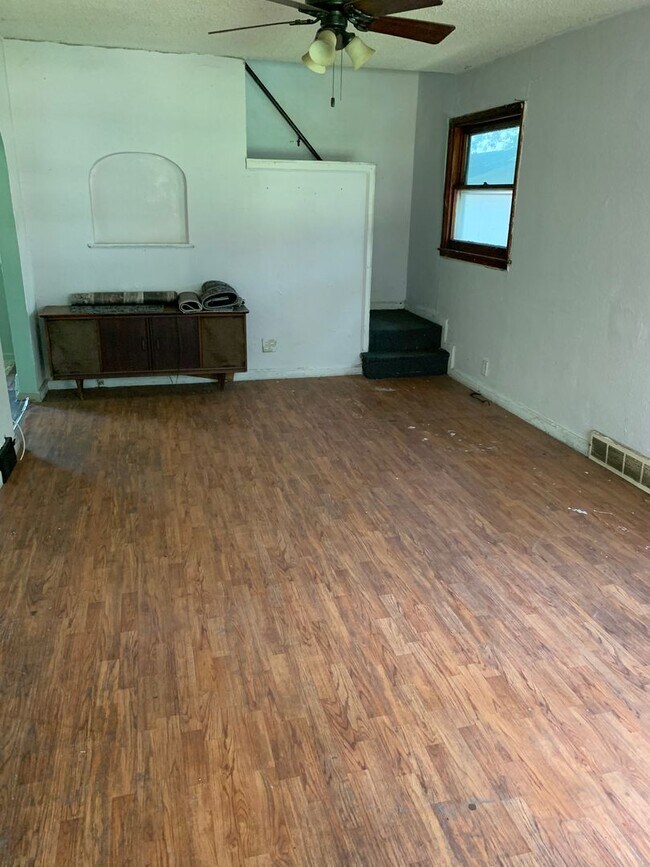 Foto del edificio - 2 Bedroom House $695