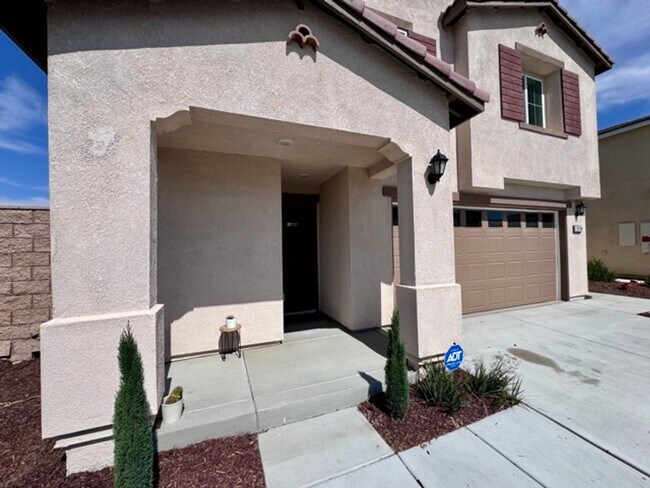Foto del edificio - Newly built 4 bedroom Winchester home for ...