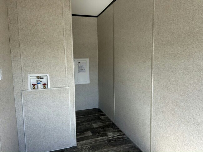 Foto del edificio - 21338 Lake Bambi Cir