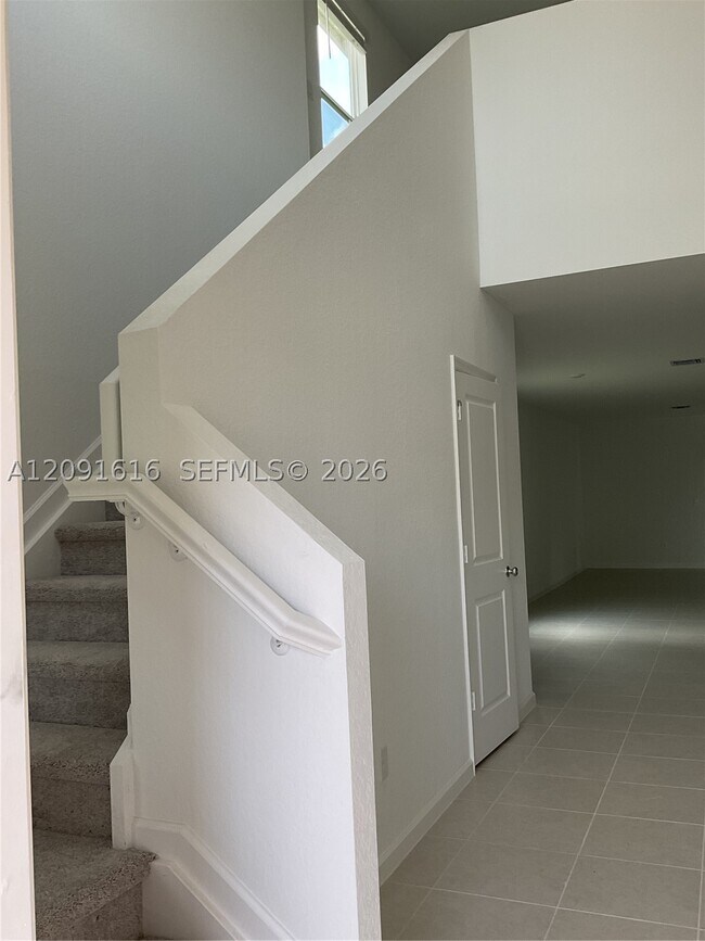 Foto del edificio - 5924 NW Fairfox Wy