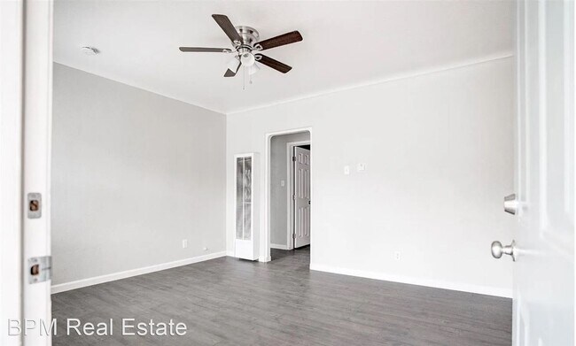 Building Photo - 2 br, 1 bath House - 702 Philippine St.
