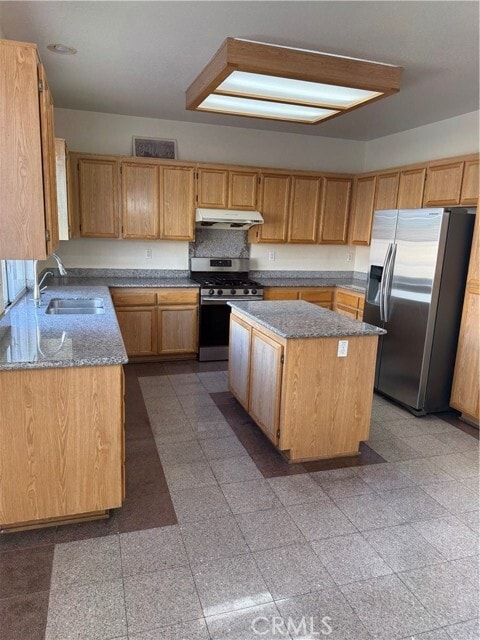 Building Photo - 865 Tam O'Shanter St