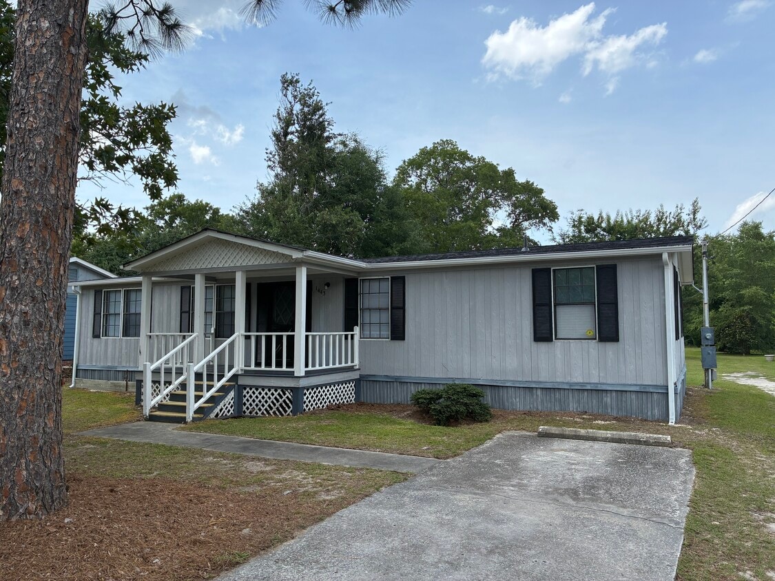 Primary Photo - 1443 Mack St