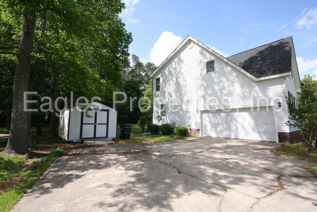 Building Photo - 103 Kelly Dr Goldsboro, NC 27534