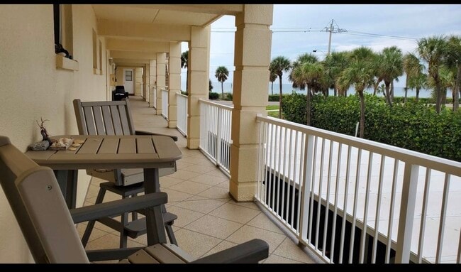 Building Photo - 3802 Gulf of Mexico Dr