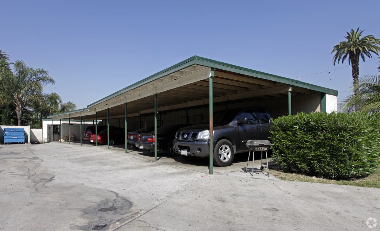 Building Photo - 1200 N La Cadena Dr