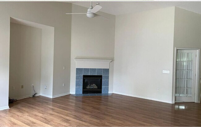 Building Photo - 6834 SW 83rd Ter