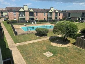 Building Photo - 18800 Egret Bay Blvd