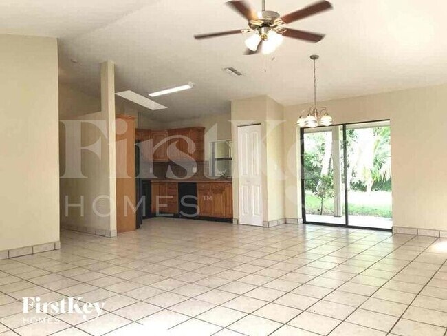 Foto del edificio - 17365 Homewood Rd