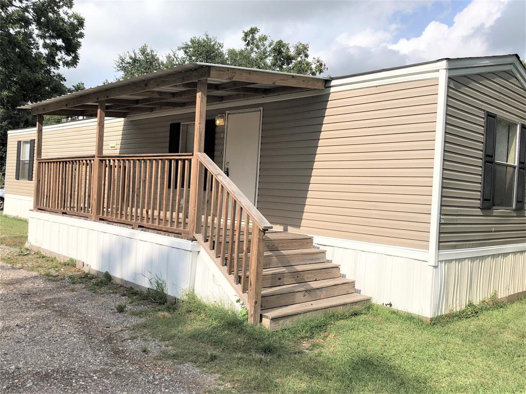 703 San Jacinto St Unit 703A, Highlands, TX 77562 Room for Rent in