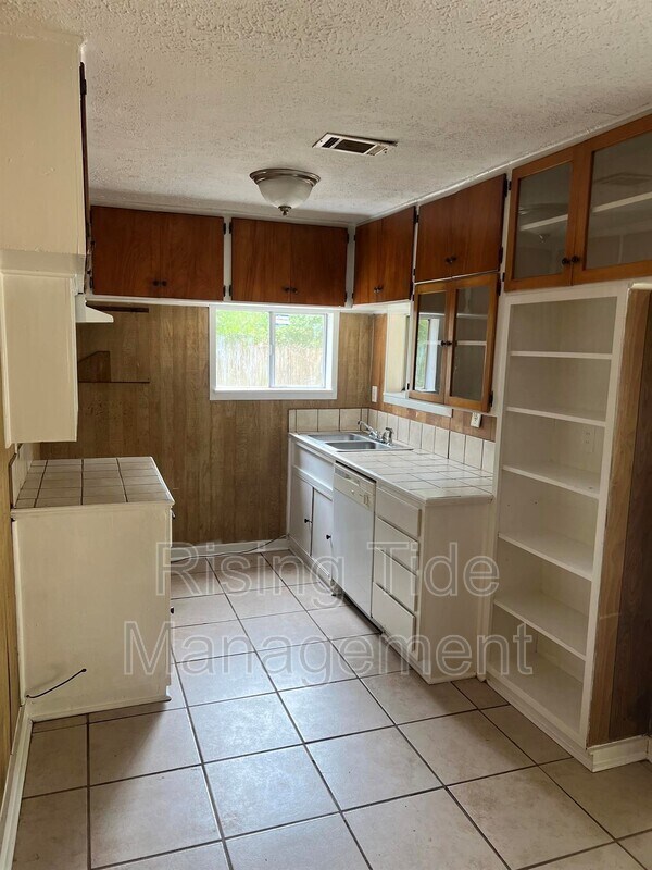 Foto del edificio - 1121 Avondale Rd
