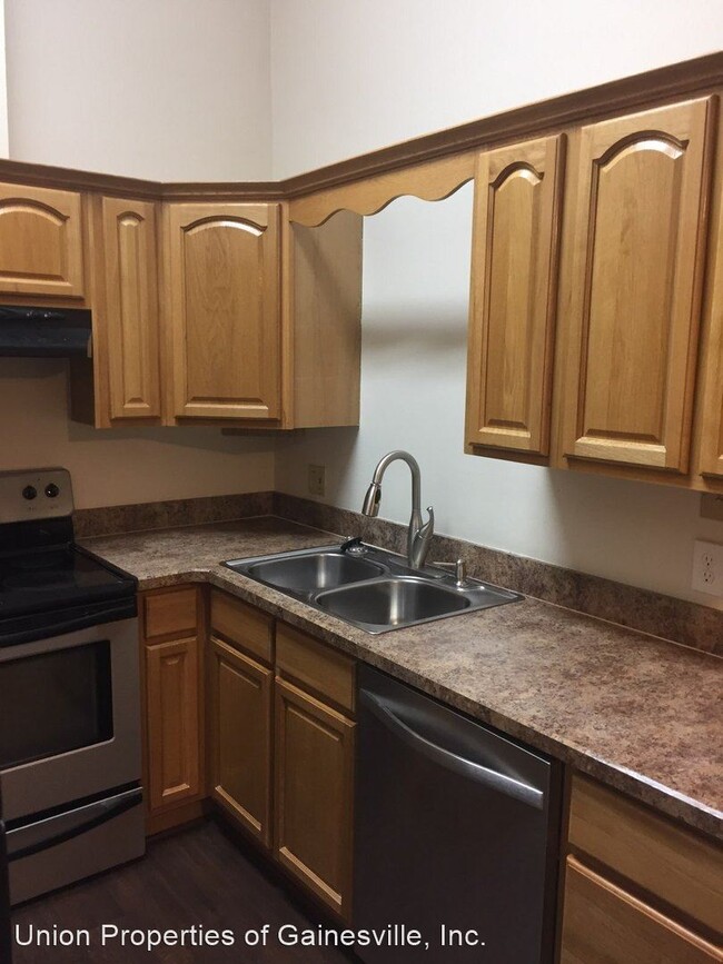 Building Photo - 2 br, 1 bath House - 2847 SW 39th Avenue