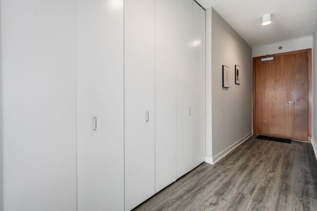 Foto del edificio - 501 N Clinton St