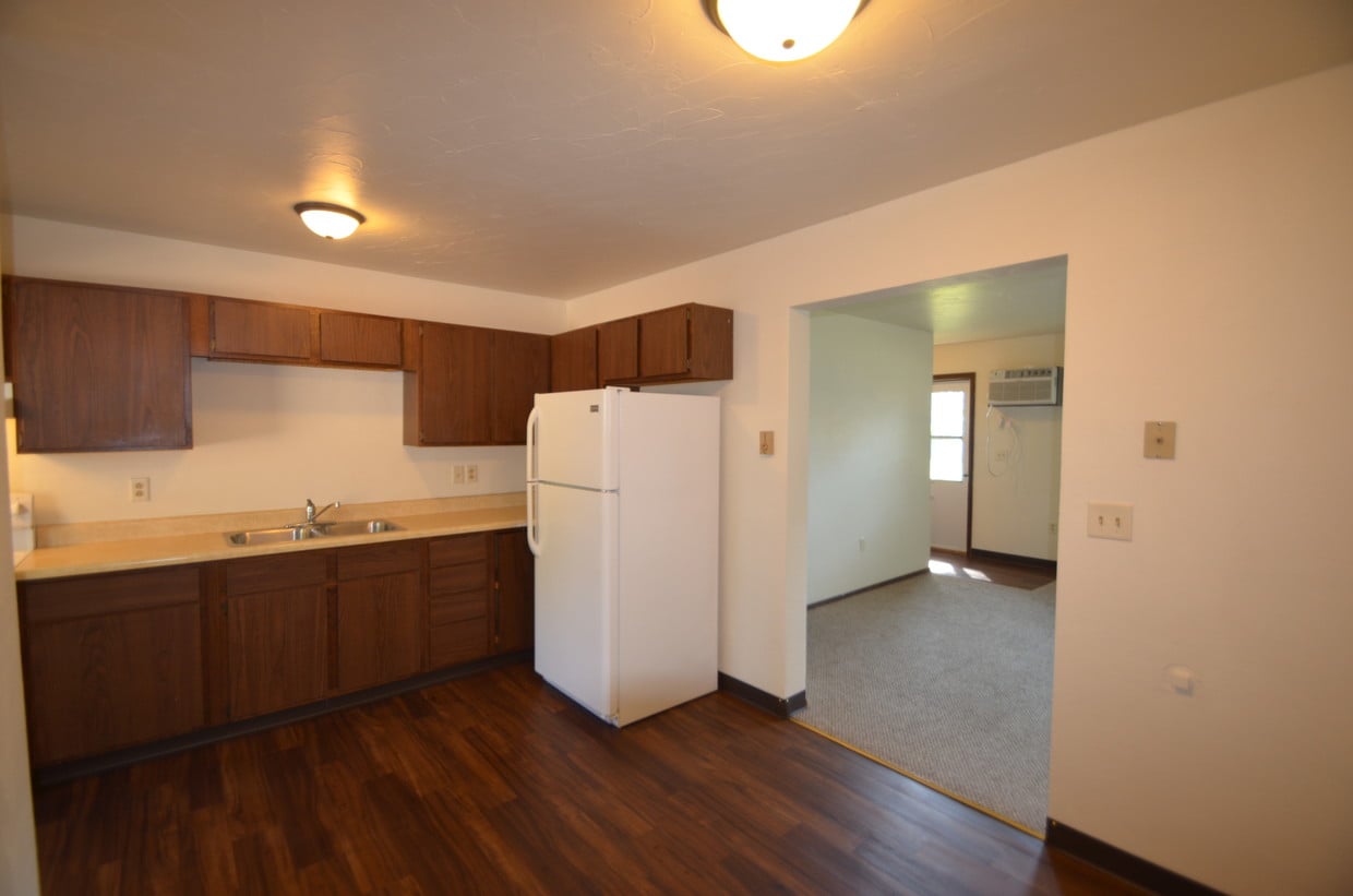 1011 East Ave N, Onalaska, WI 54650 Townhome Rentals in Onalaska WI