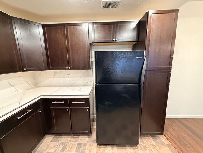 Foto del edificio - NW Reno Two Story - Beautiful Finishes with Mountain Views