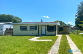 Building Photo - 1039 Pineview Pl