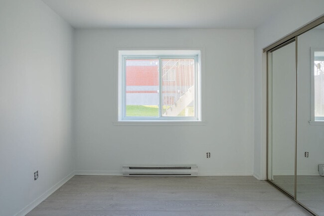 Building Photo - 91 AV JOLLIET