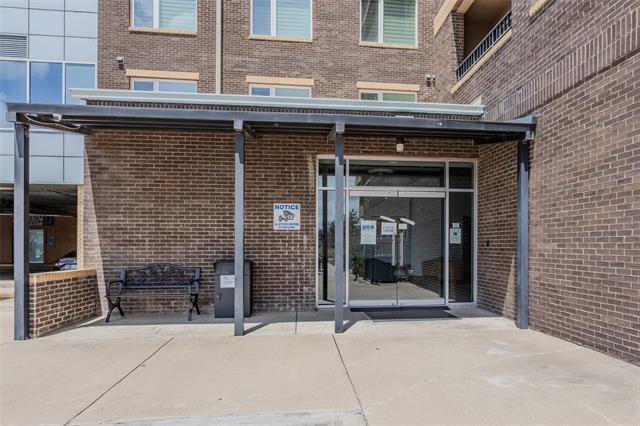 Foto del edificio - 1220 W Trinity Mills Rd