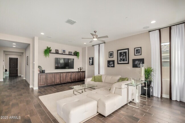 Foto del edificio - 10764 N 124th Pl
