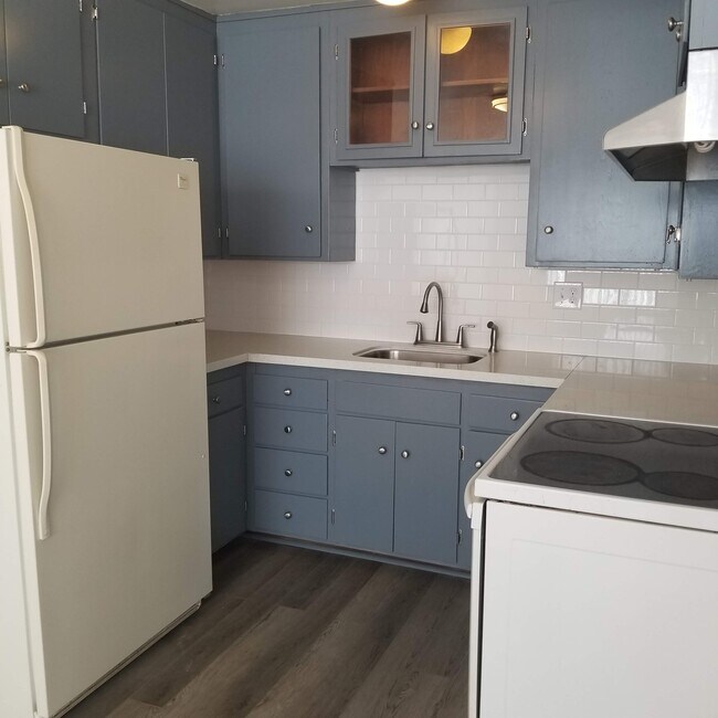 Foto del edificio - 901 Tompkins Ave
