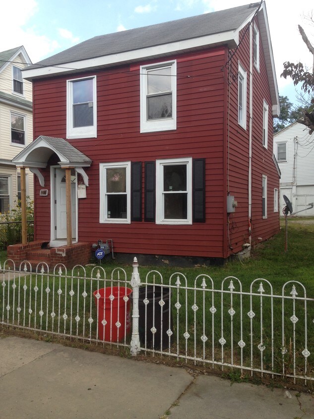 Primary Photo - 515 N 3rd St