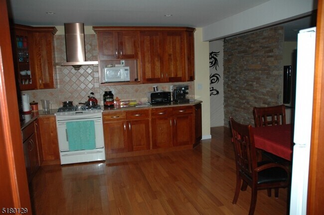 Foto del edificio - 22 Woodland Dr