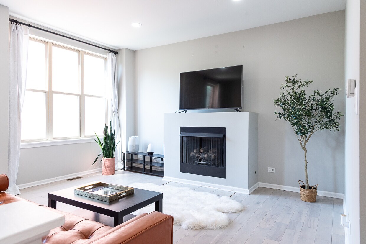 Foto principal - 706 W Evergreen Ave