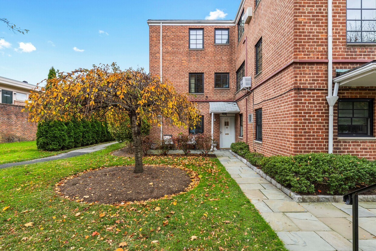 Foto principal - 181 Purchase St