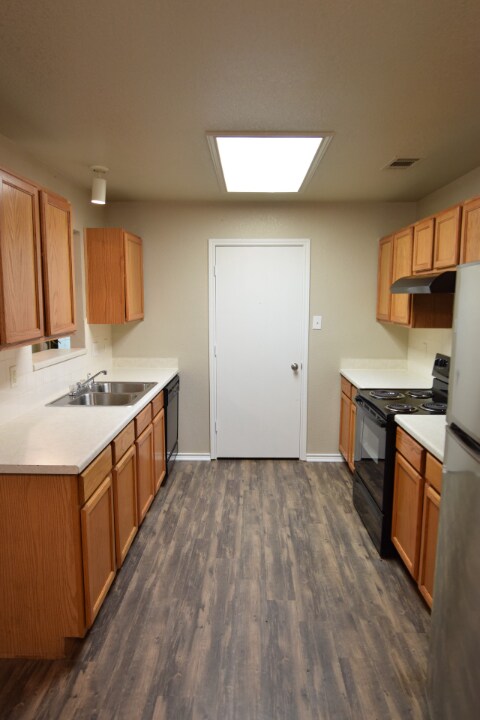 Building Photo - 4409 Briarwood Dr